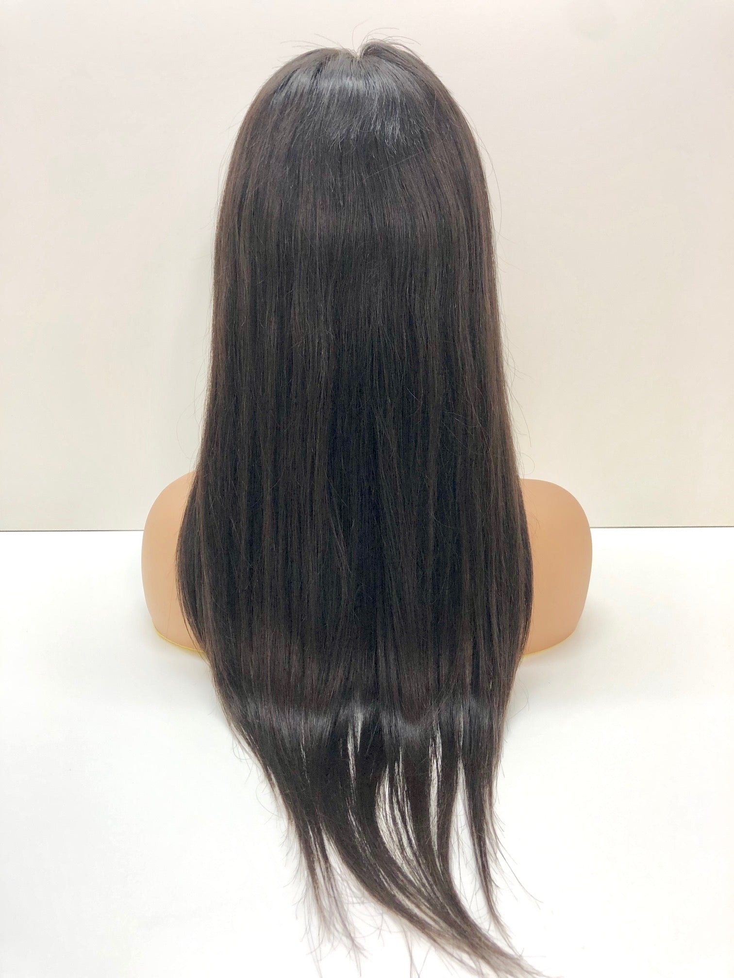 Full Lace Wig - 18" Straight