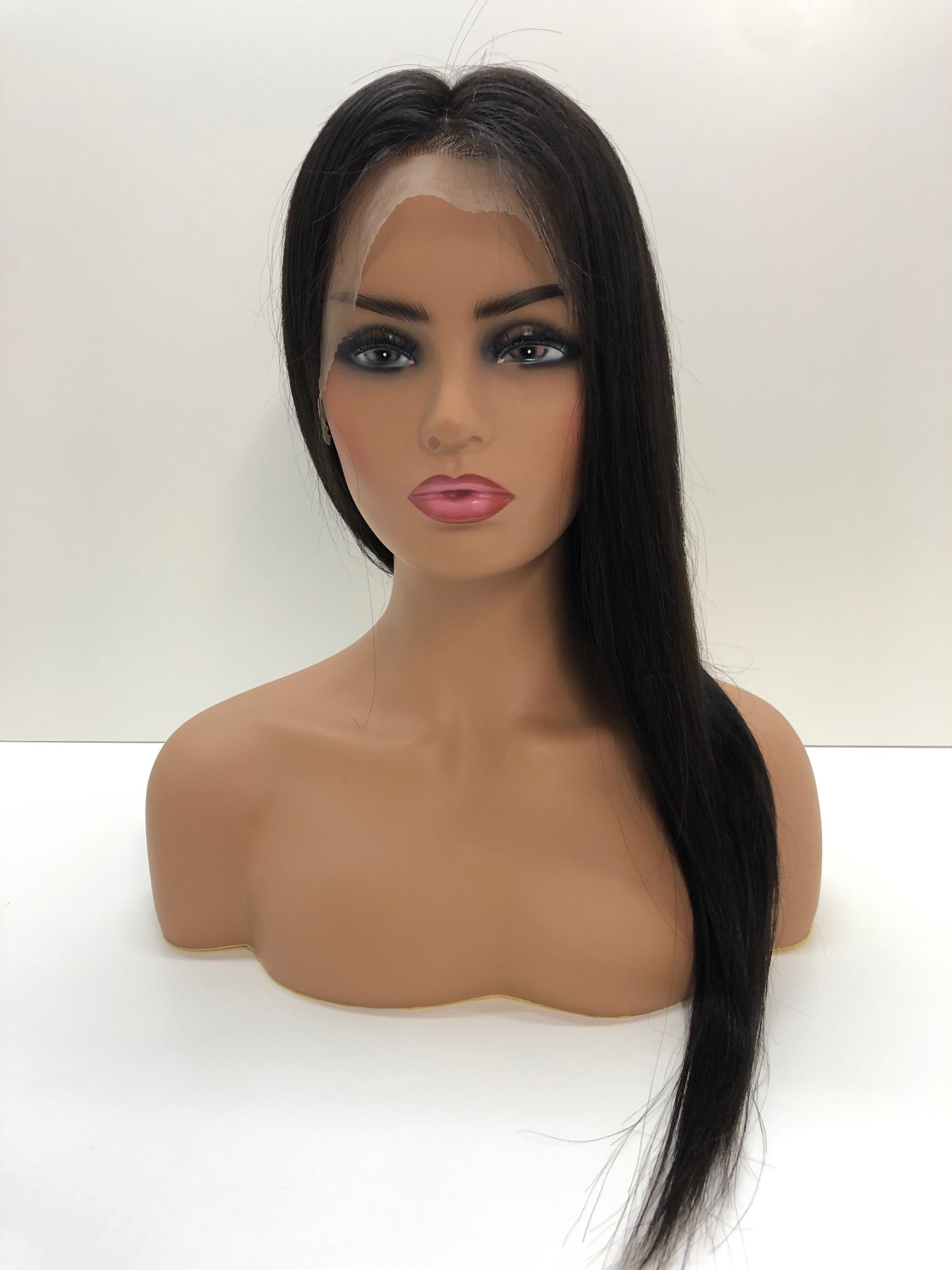Full Lace Wig - 18" Straight